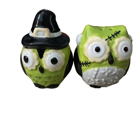 Salt and Pepper‎ Shakers Green Black Owl Pilgrim Thanksgiving Decor - Picture 3 of 5